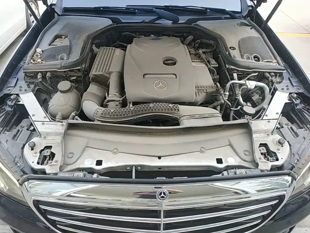 Mercedes-Benz E-Class — миниатюра 20
