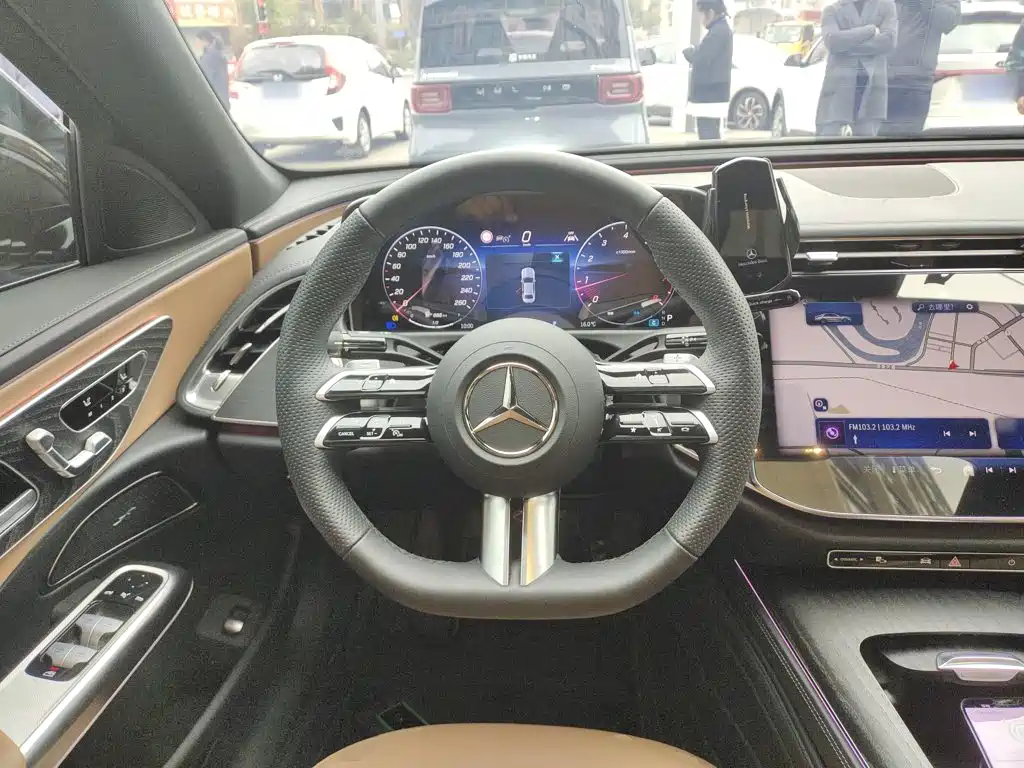 Mercedes-Benz E-Class E 2025 E 300 L Fashion Sport