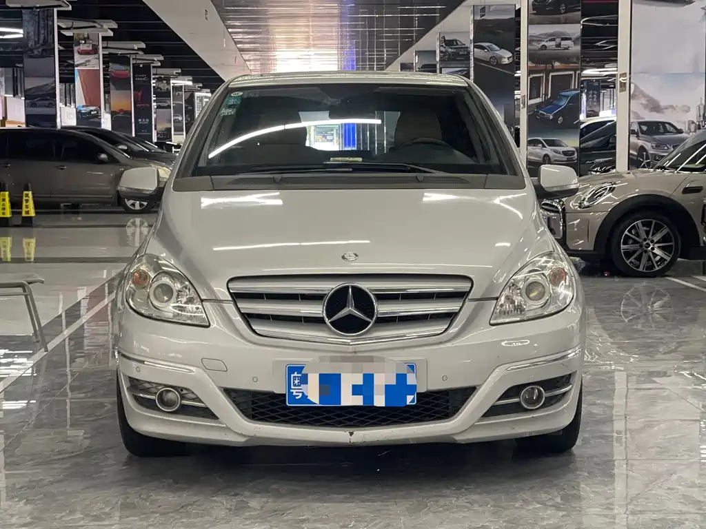 Mercedes-Benz B-Class — миниатюра 2