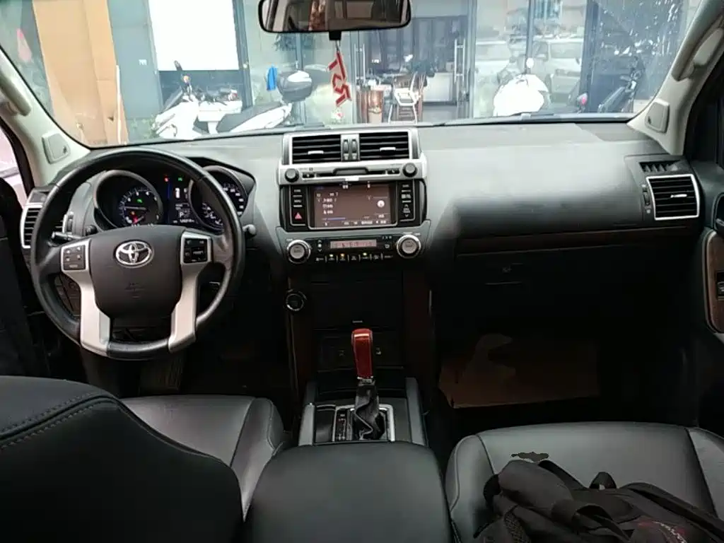 Toyota Prado — миниатюра 10