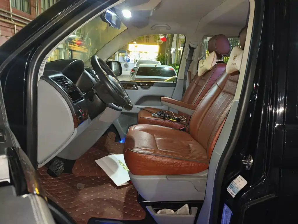 Volkswagen Caravelle — миниатюра 16