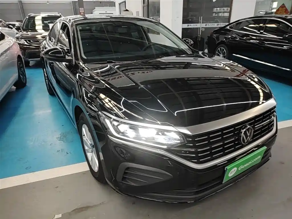 Volkswagen Passat 2024 280TSI