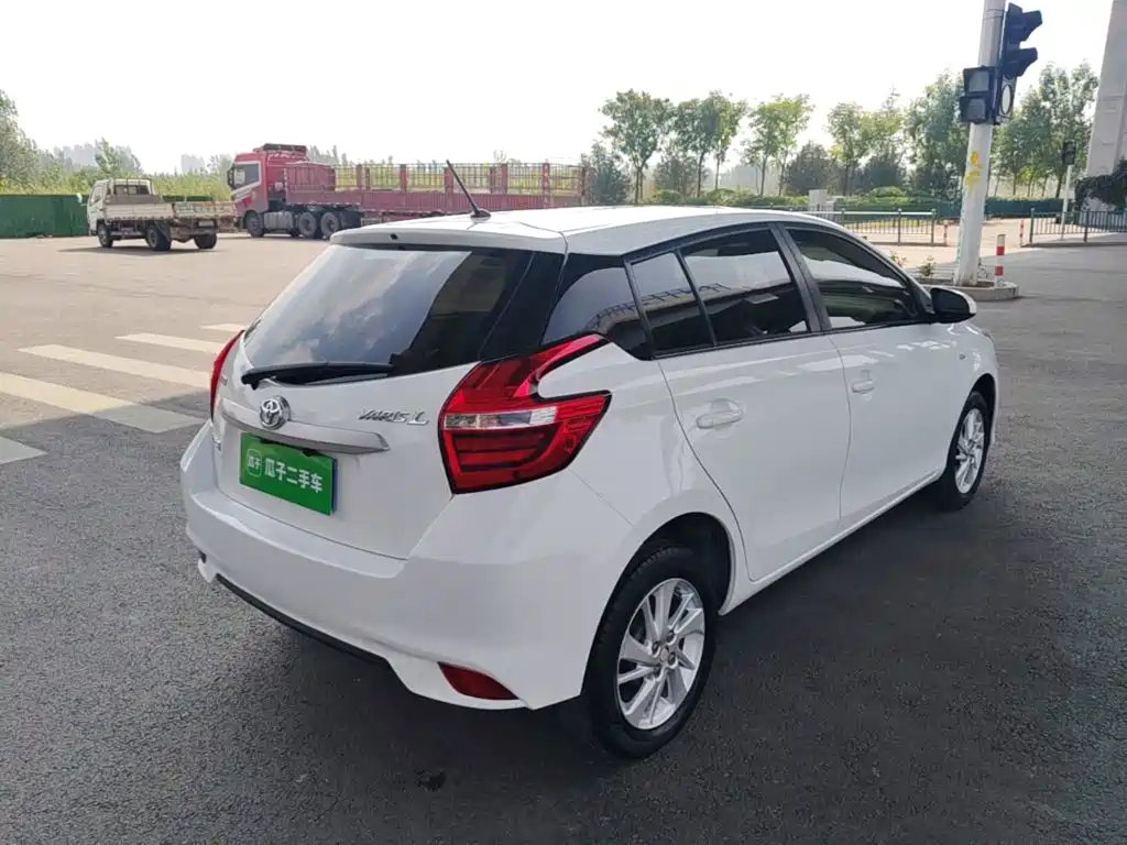 Toyota Yaris L — миниатюра 7