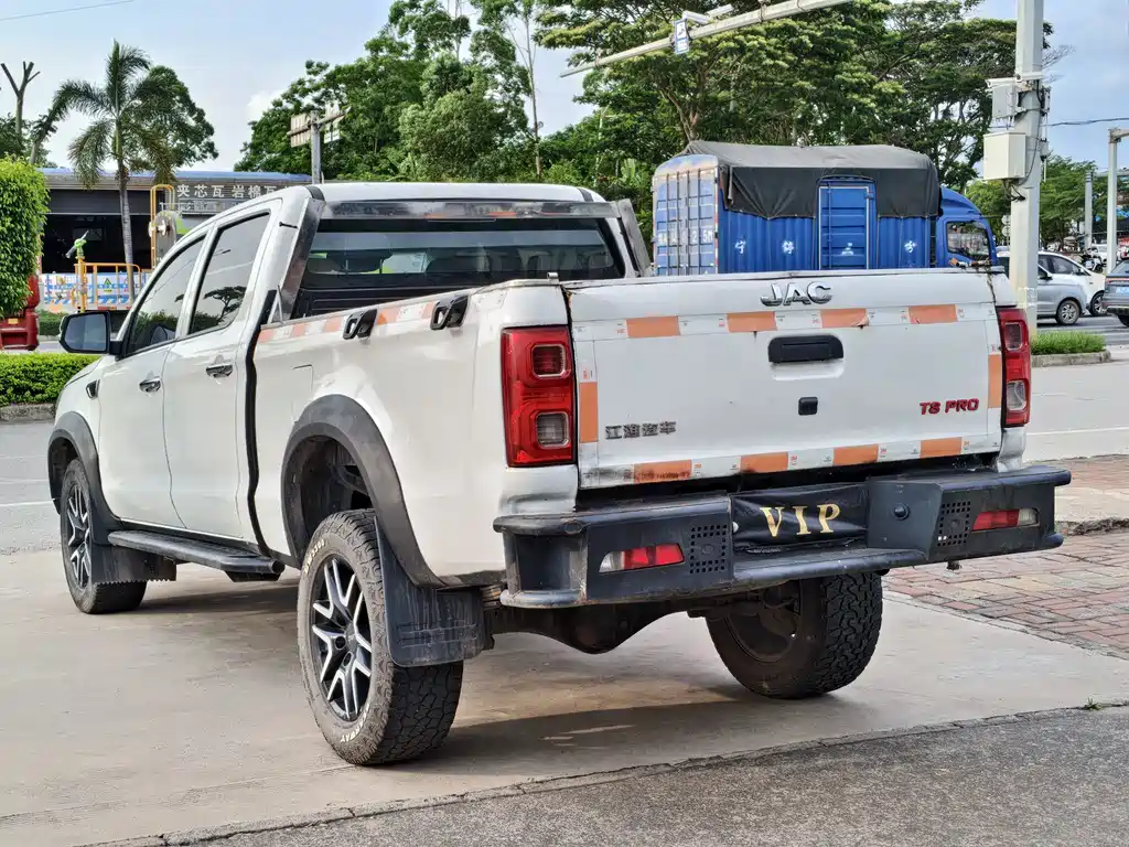 JAC JAC T8 — миниатюра 4