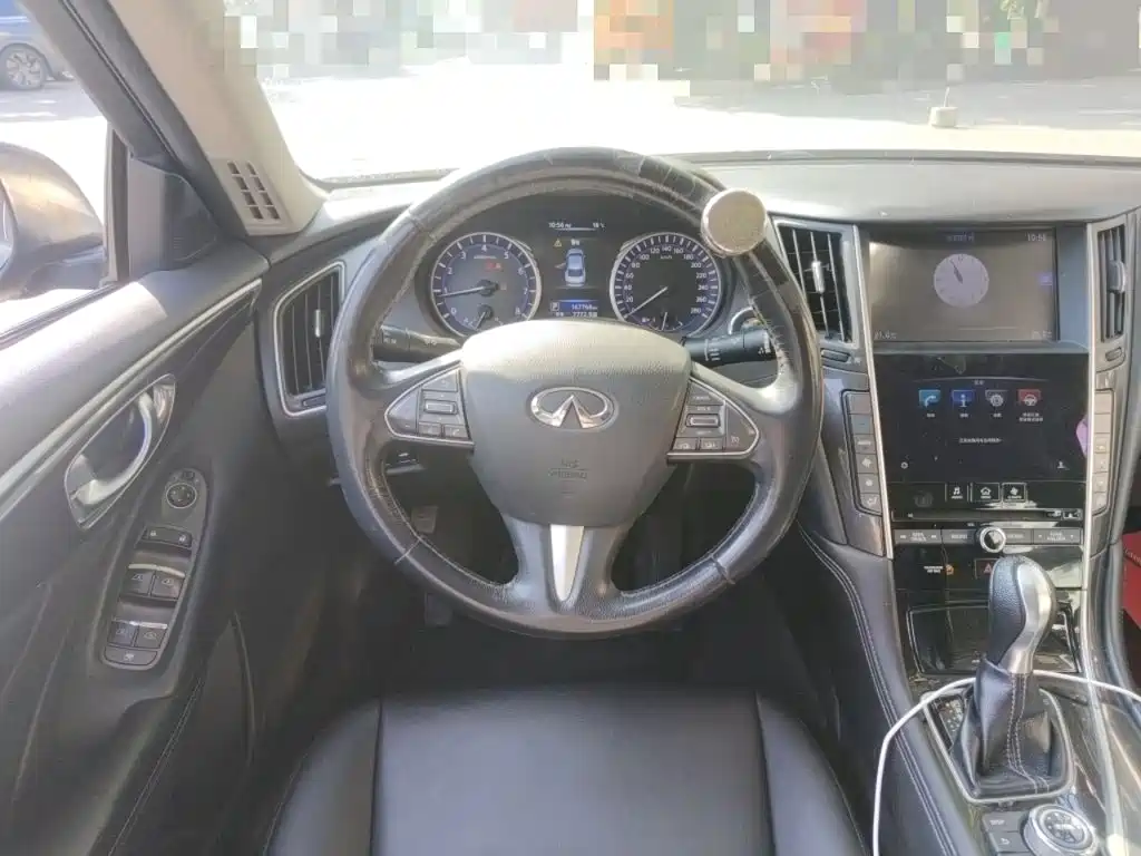 Infiniti Q50L 2016 2.0T Comfort