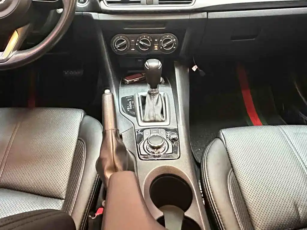 Mazda Mazda3 3 2017 1.5L AT Comfort V
