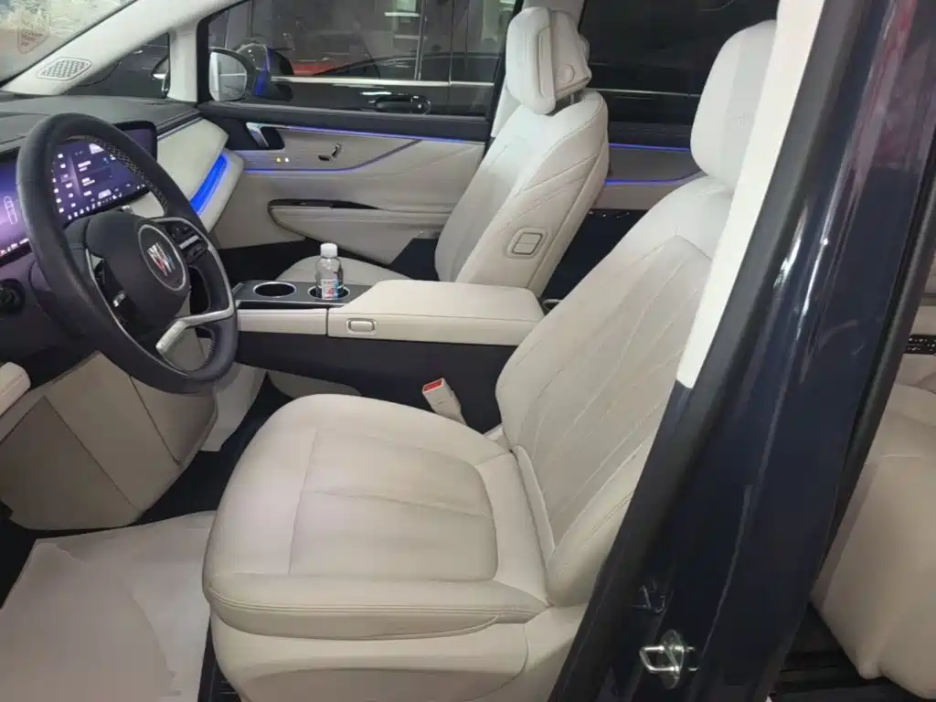 Buick GL8 Hybrid — миниатюра 11