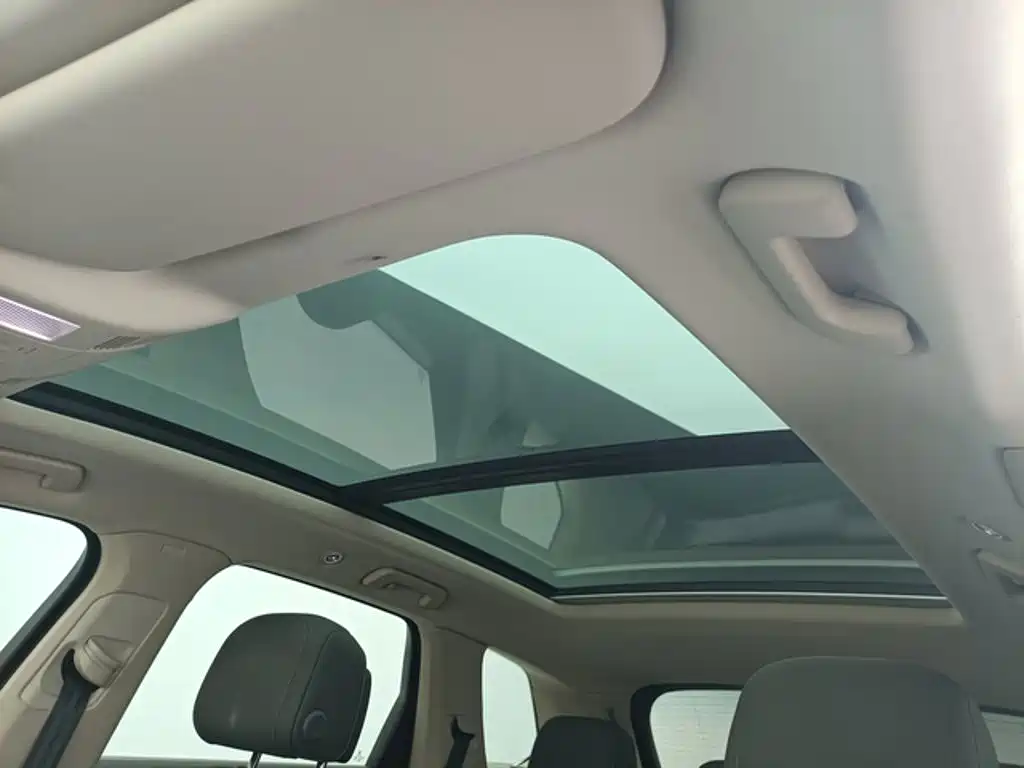 Volkswagen Touareg — миниатюра 6