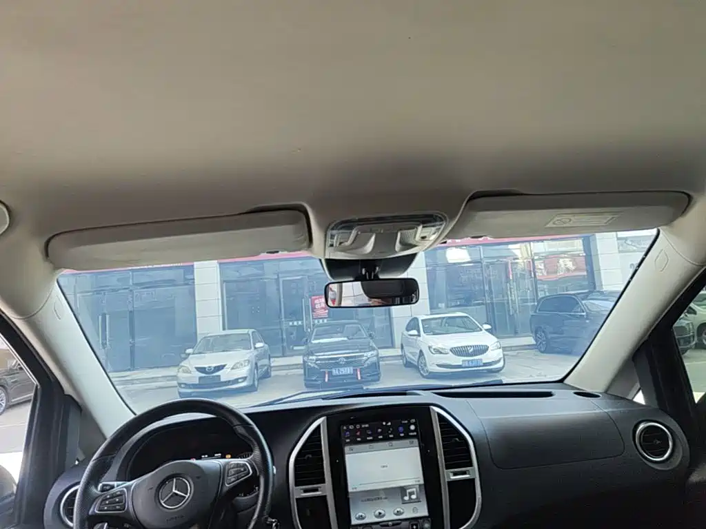 Mercedes-Benz Vito — миниатюра 18