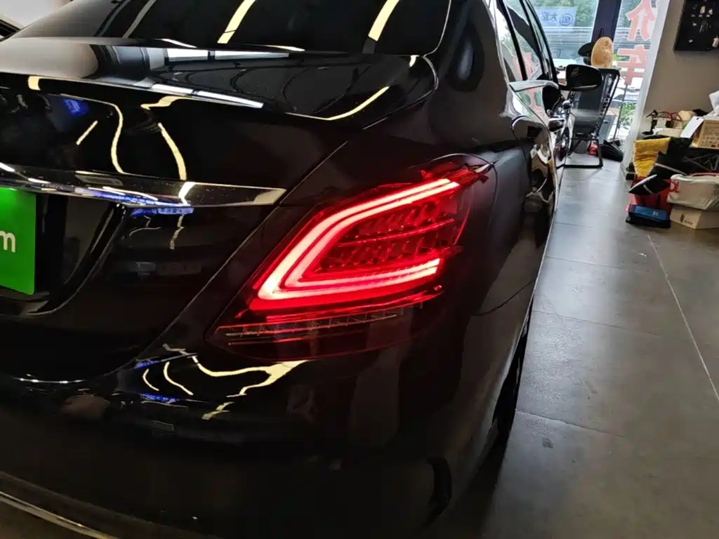 Mercedes-Benz C-Class — миниатюра 8