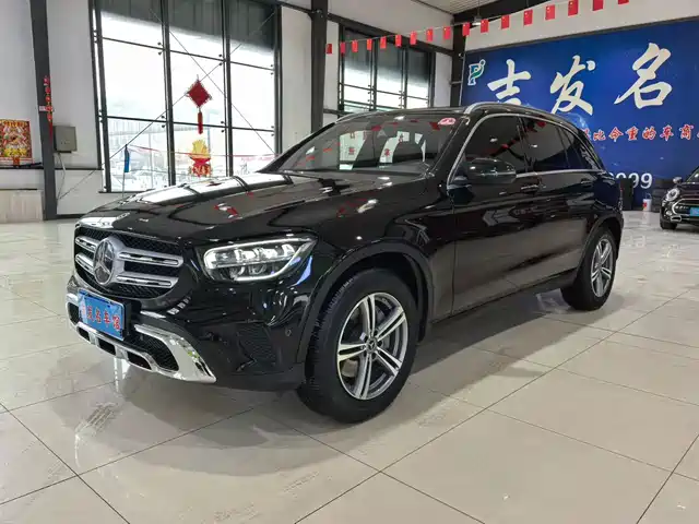MERCEDES-BENZ GLC