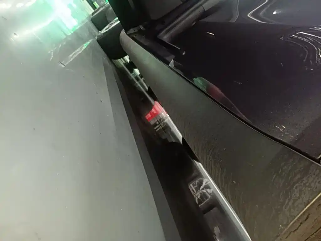 Tesla Model Y — миниатюра 22