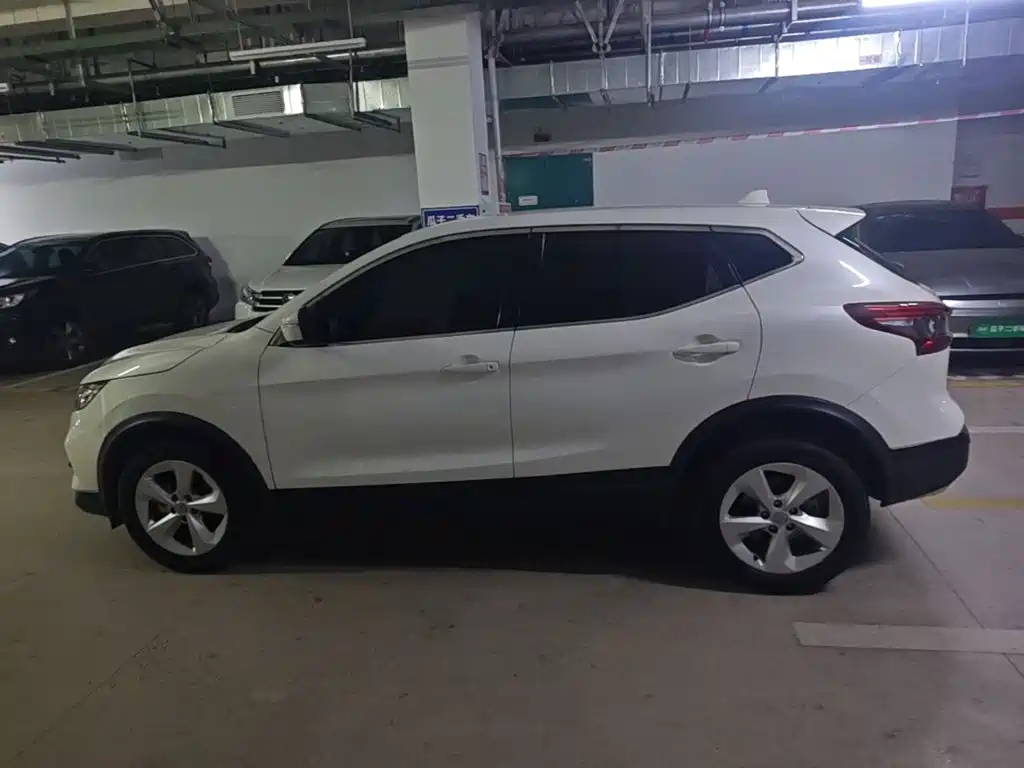 Nissan Qashqai — миниатюра 4
