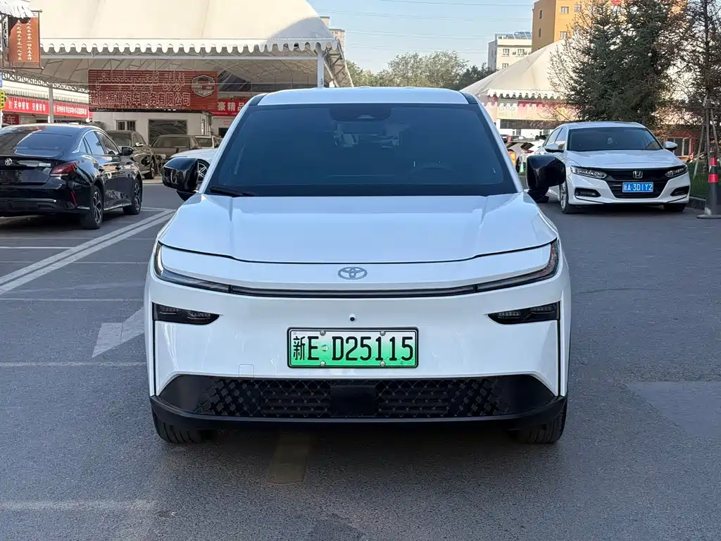 Toyota bZ3X — миниатюра 2