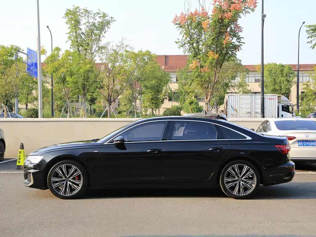 Audi A6L — миниатюра 18