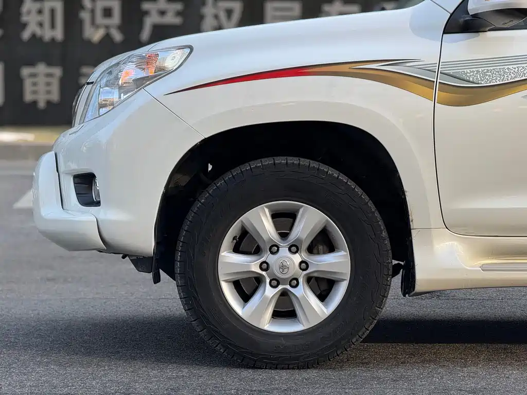Toyota Land Cruiser Prado 2012 2.7L