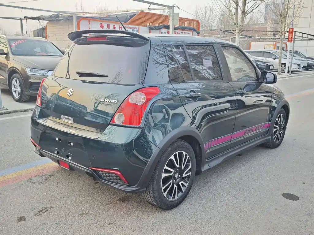 SUZUKI SWIFT