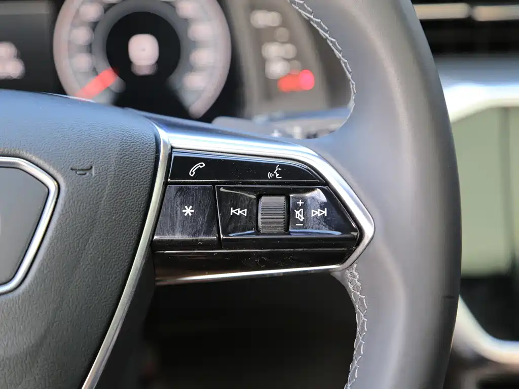 Audi A6L — миниатюра 12