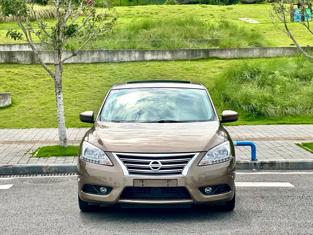Nissan Sylphy 2014 1.6XV CVT Premium