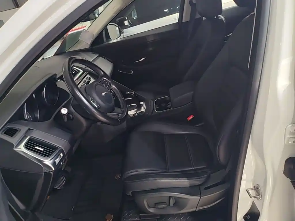 Jaguar E-PACE — миниатюра 15