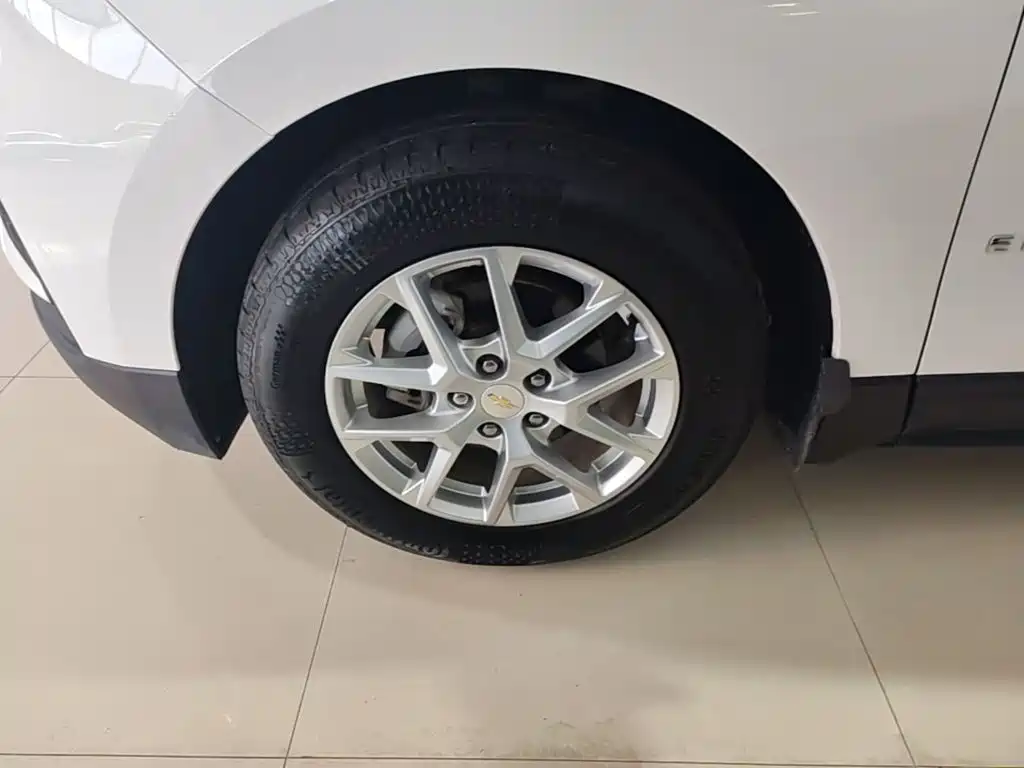 Chevrolet Equinox — миниатюра 23