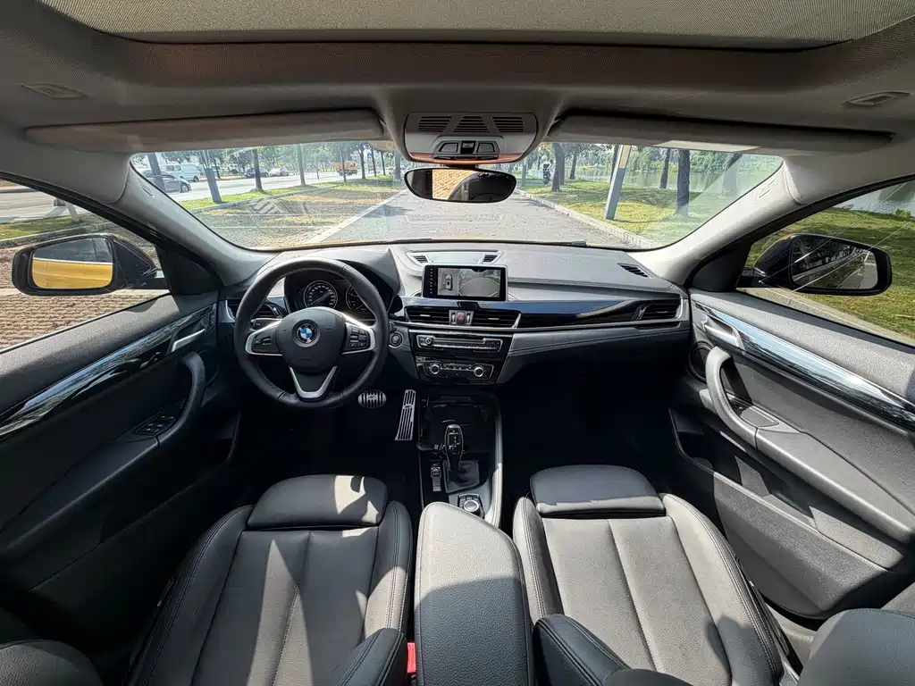 BMW X2 (Import) — миниатюра 13