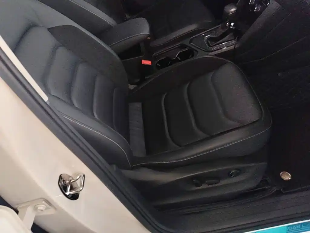 Volkswagen Tiguan L — миниатюра 25