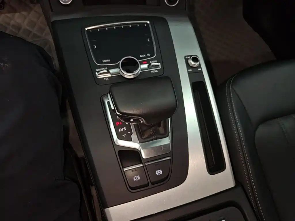Audi Q5L — миниатюра 14