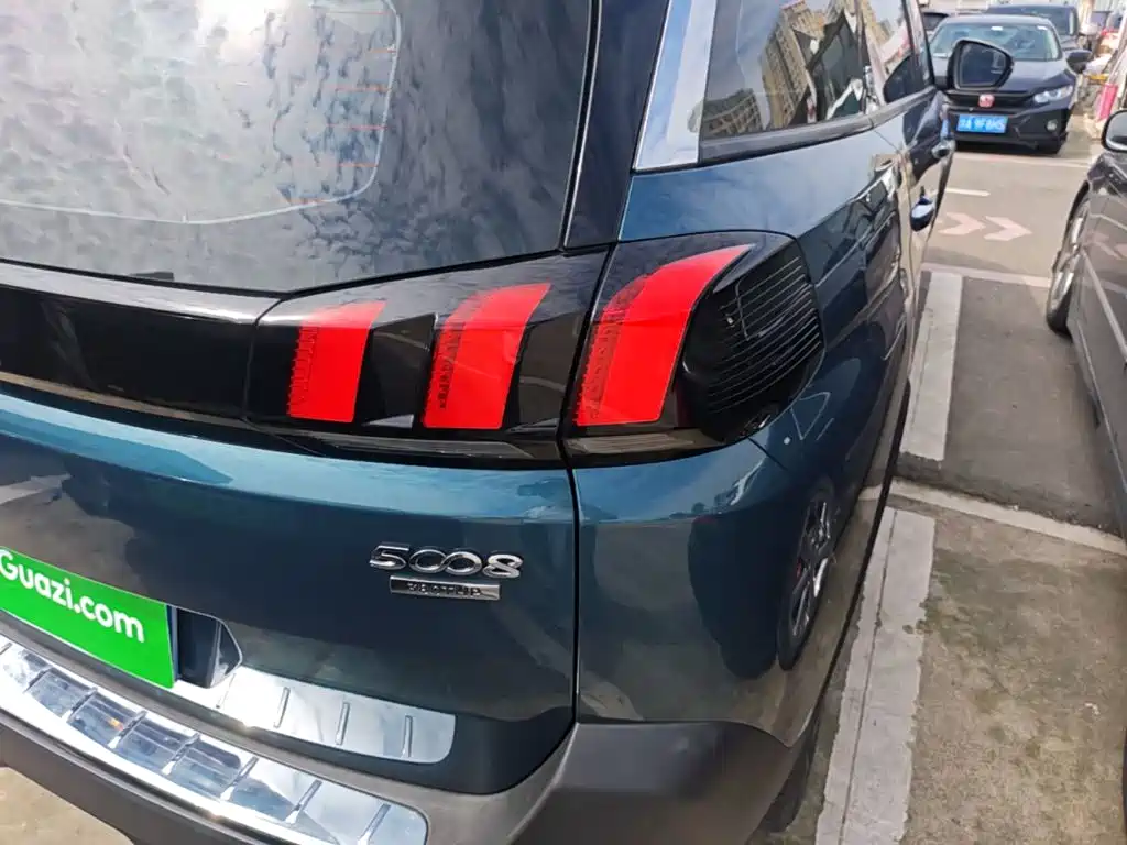 Peugeot 5008 — миниатюра 8