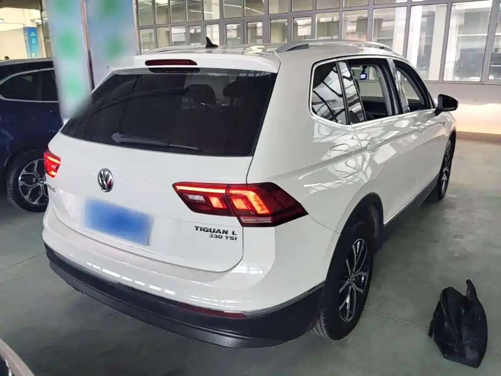 Volkswagen Tiguan L — миниатюра 7