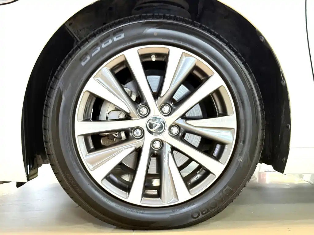 Lexus ES — миниатюра 32