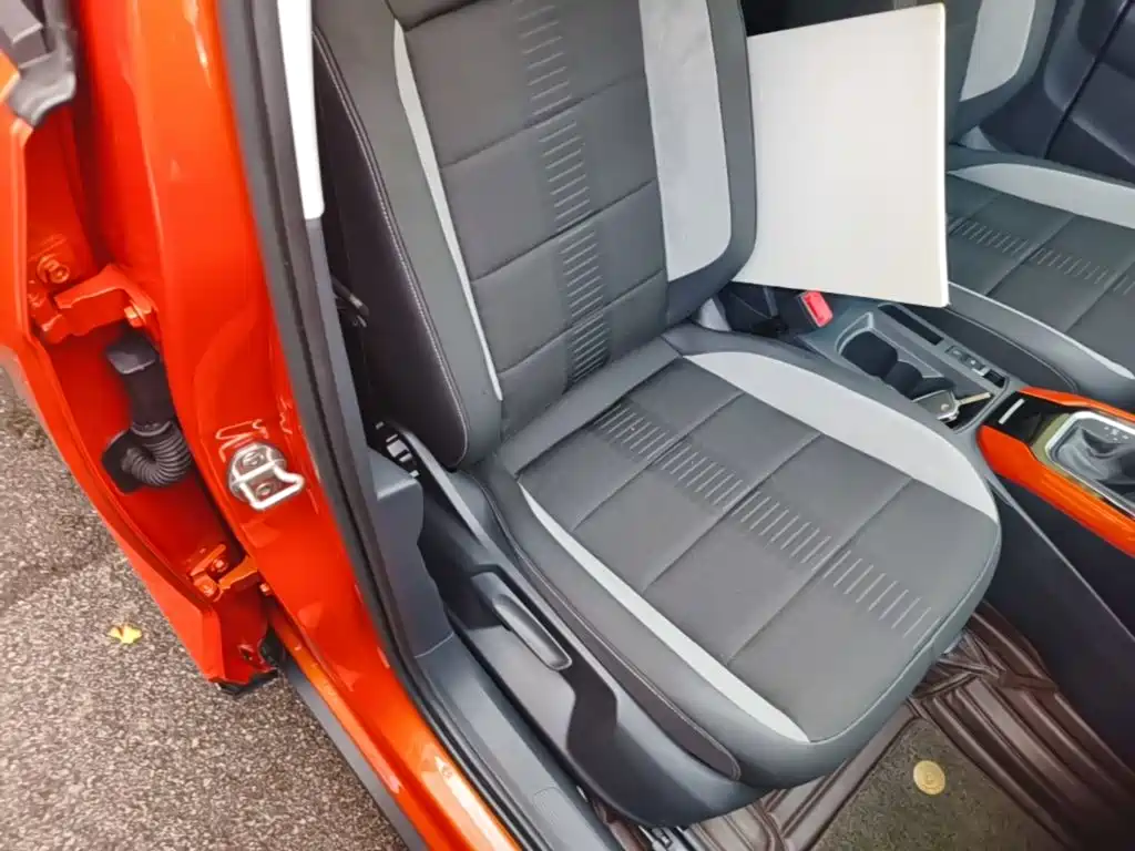 Volkswagen T-Roc — миниатюра 25