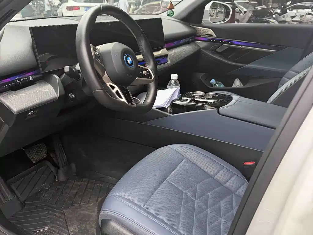 BMW i5 2024 eDrive 35L Premium M Sport