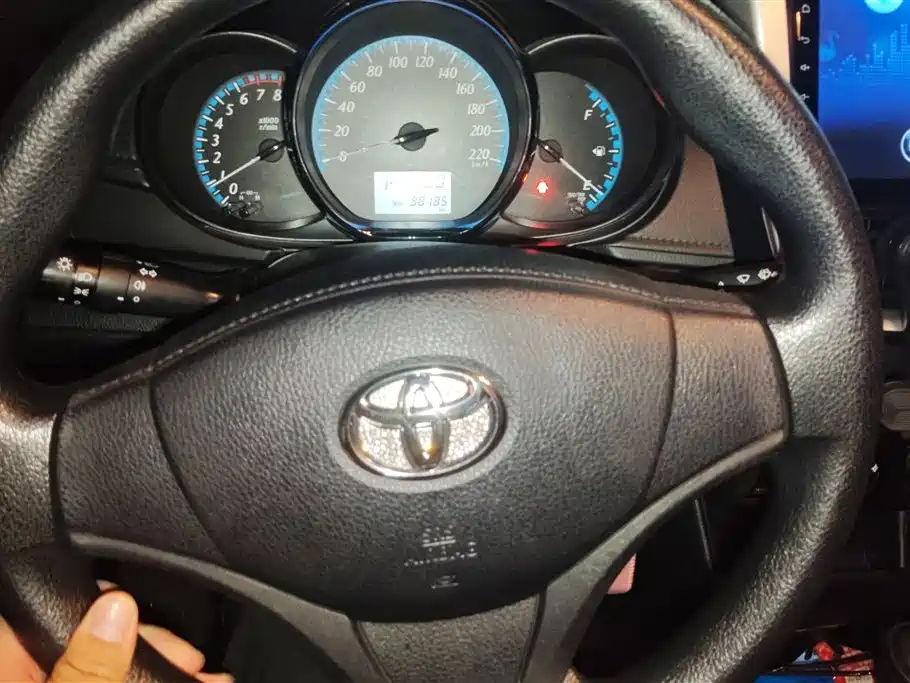 TOYOTA YARIS L TO ENJOY