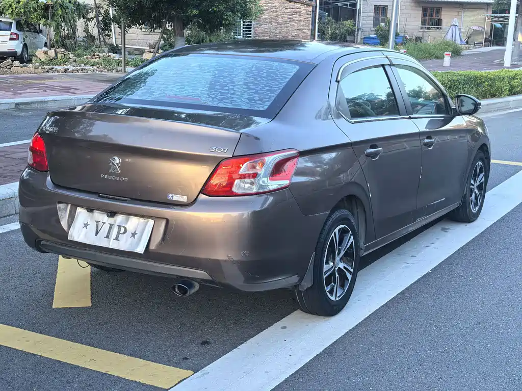 Peugeot 301 — миниатюра 5