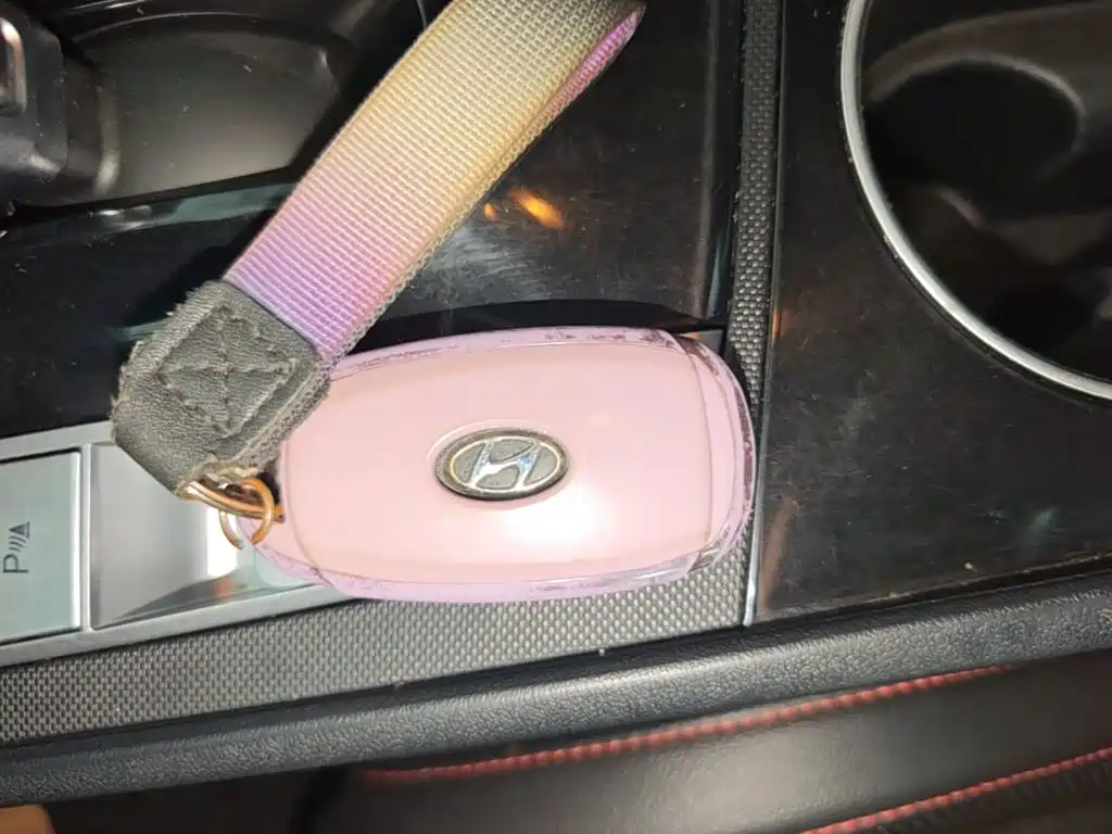 Hyundai Elantra — миниатюра 9