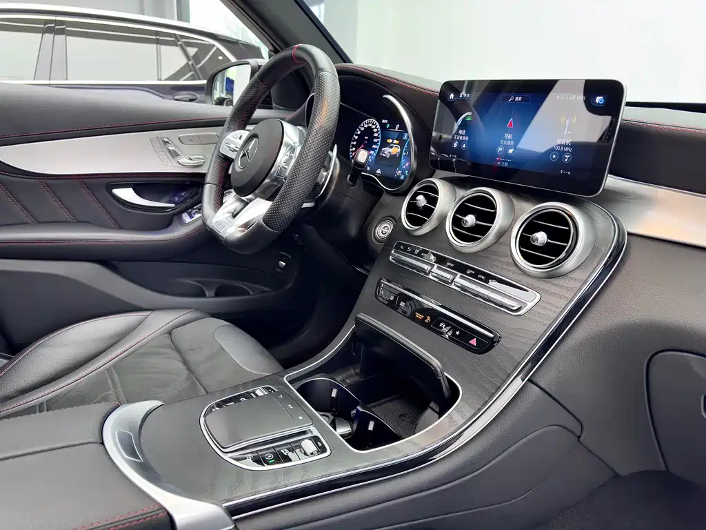 MERCEDES-BENZ GLC AMG