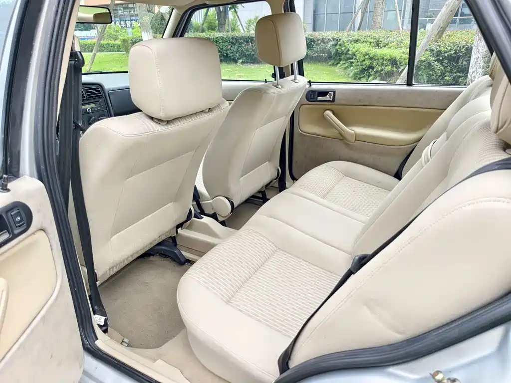 Volkswagen Jetta — миниатюра 9