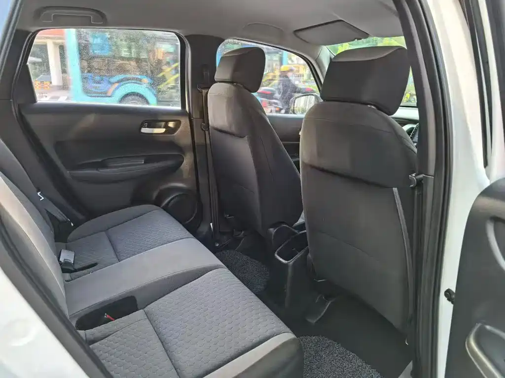 Honda Fit - фото 6