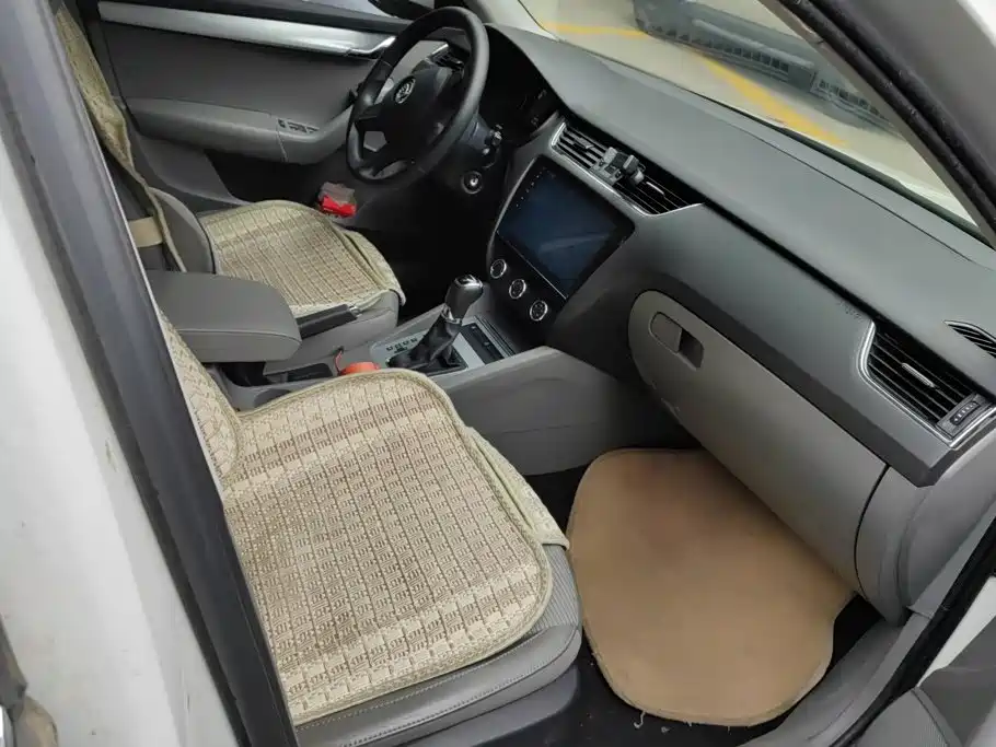 Skoda Octavia — миниатюра 6