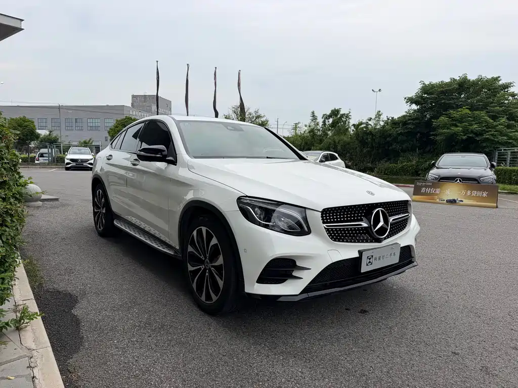Mercedes-Benz GLC 2019 GLC 260 4MATIC SUV