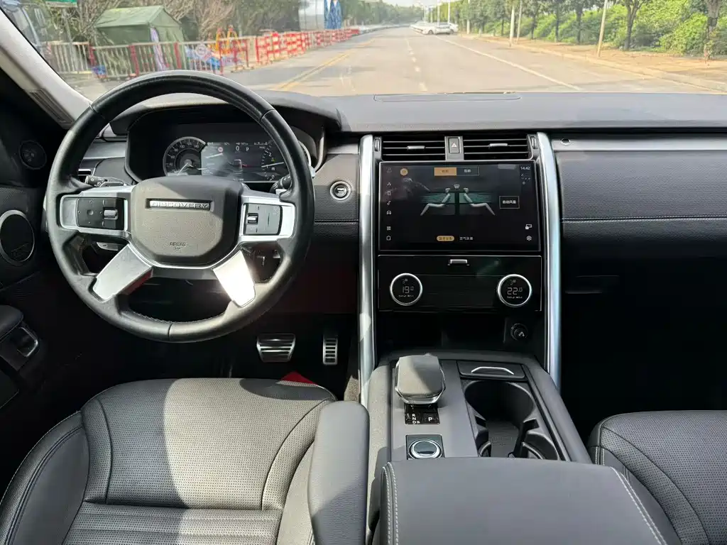 Land Rover Discovery — миниатюра 5