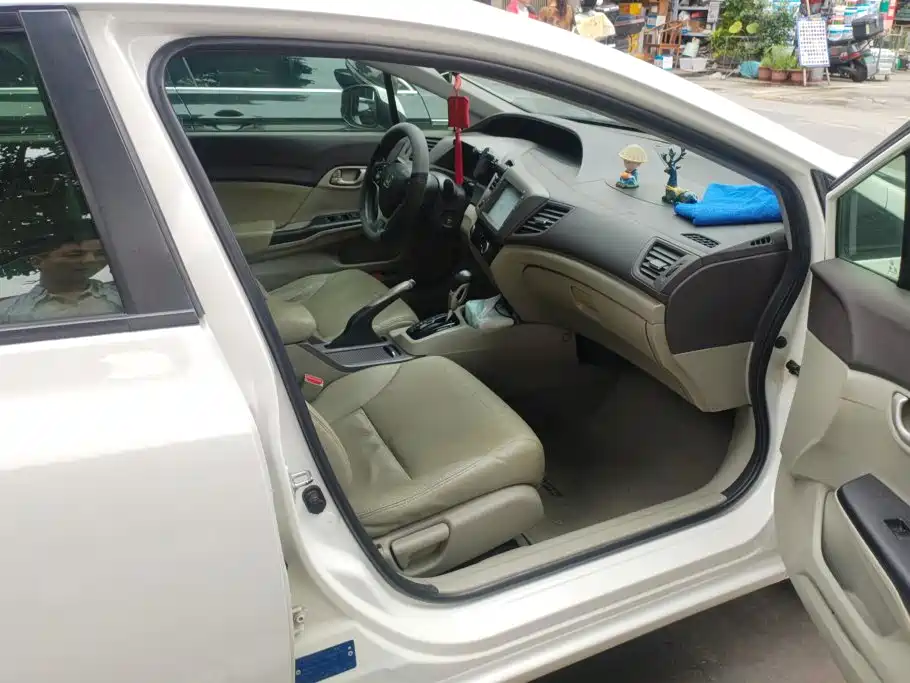 Honda Civic — миниатюра 8
