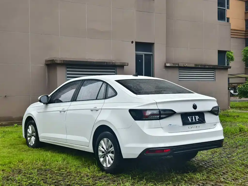 Volkswagen Lavida — миниатюра 9