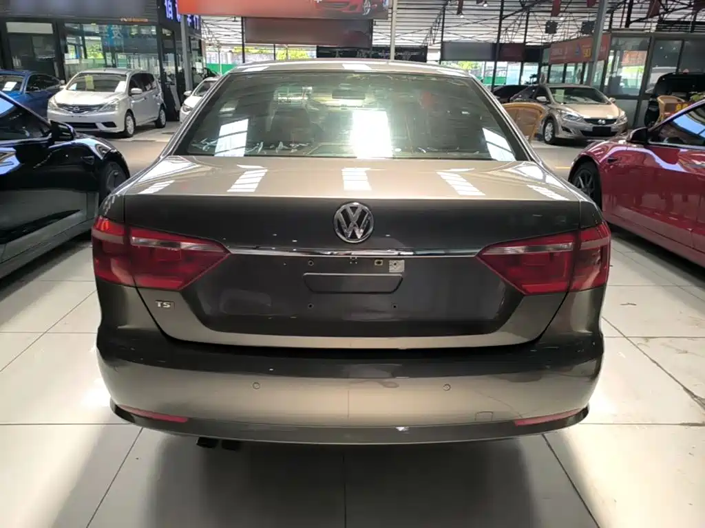 Volkswagen Lavida — миниатюра 6