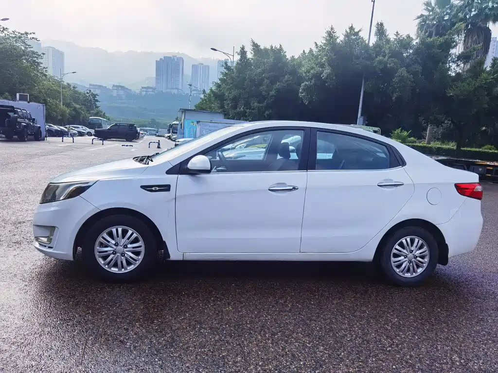 Kia K2 2012 1.4L MT GL