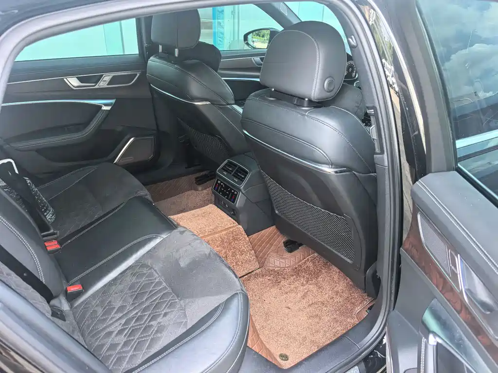 Audi A6L — миниатюра 9