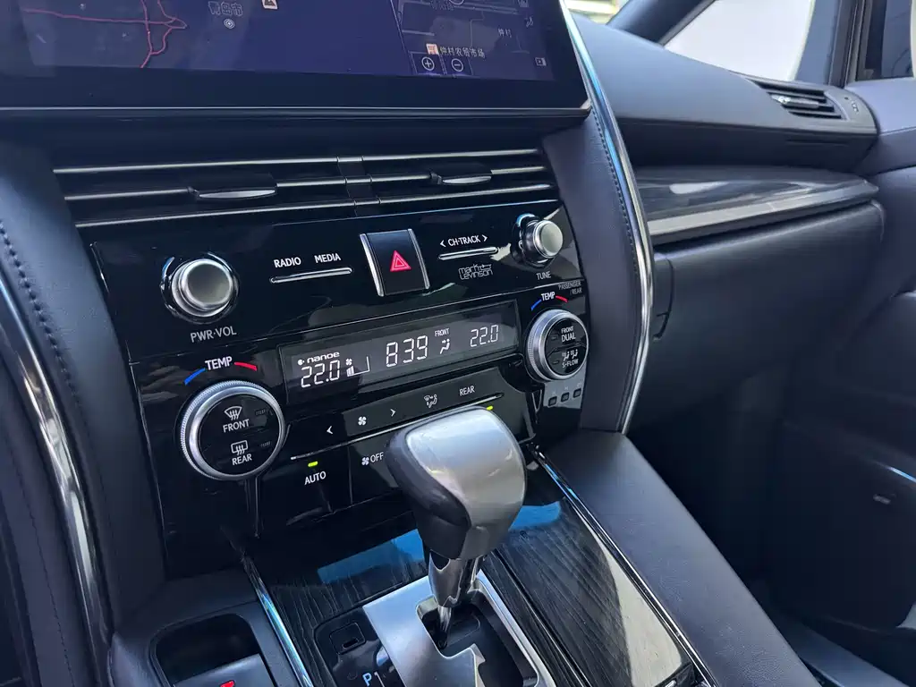 Lexus LM — фотографии объявления, Фото 7