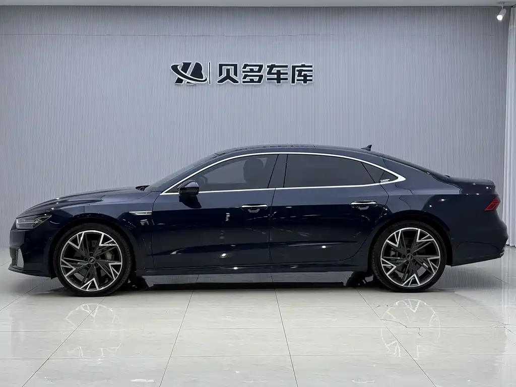 Audi A7L 2022 55 TFSI quattro S-line