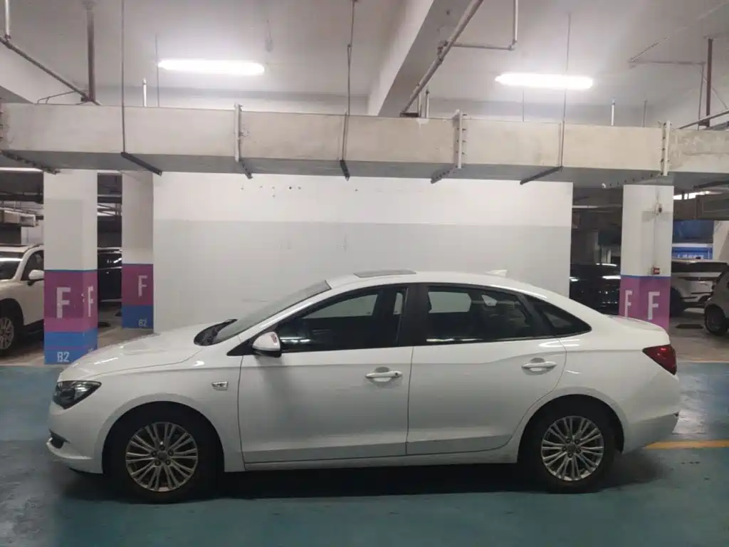 Buick Excelle — миниатюра 4
